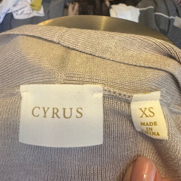 CYRUS tan lightweight cardigan sweater Size Extra Small NEW WITH TAGS - Picture 6 of 6
